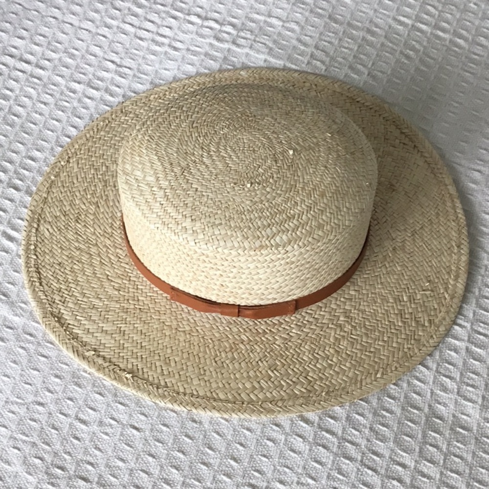 Gorgeous Yellow 108 boater hat, size Small